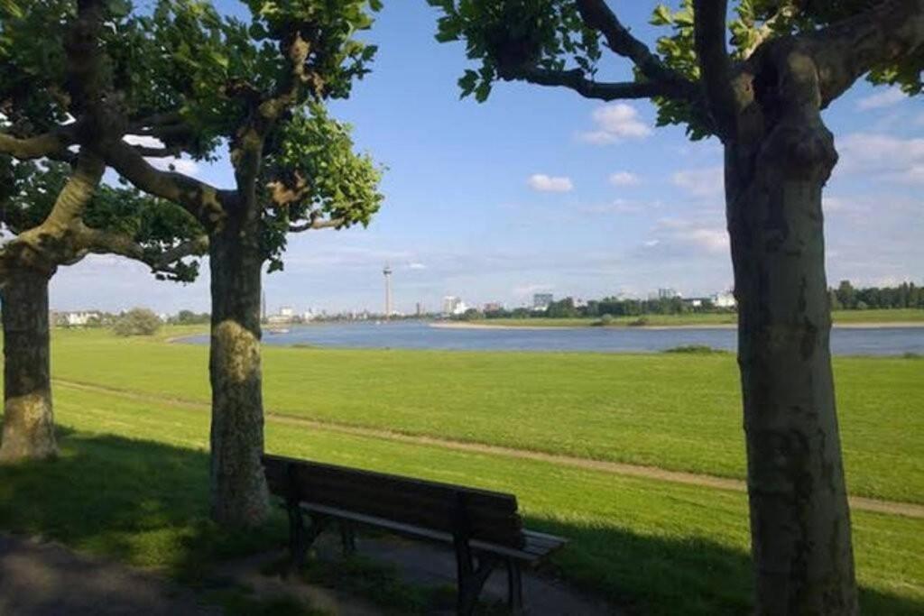 Apartment 120 Qm -3 Schlafzimmer-2 Baeder- Fuer 7 Gaeste Düsseldorf Extérieur photo