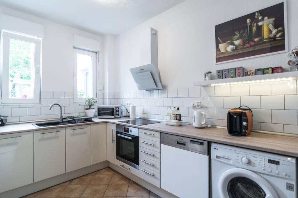 Apartment 120 Qm -3 Schlafzimmer-2 Baeder- Fuer 7 Gaeste Düsseldorf Extérieur photo